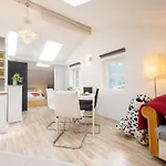 Dolomitenloft Lägenhet Strassen