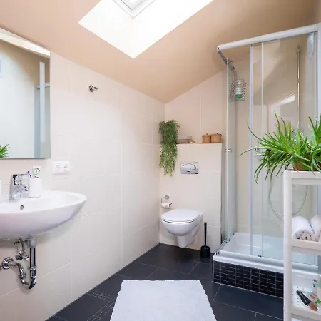 Апартаменты Dolomitenloft Штрассен